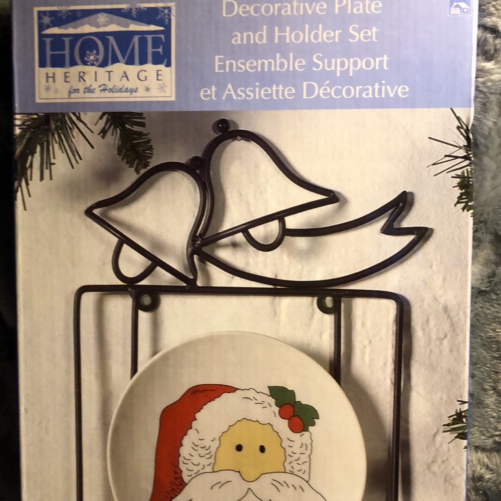 Home for the Holidays-Decorative Plate and Holder Set - Picture 2 of 3